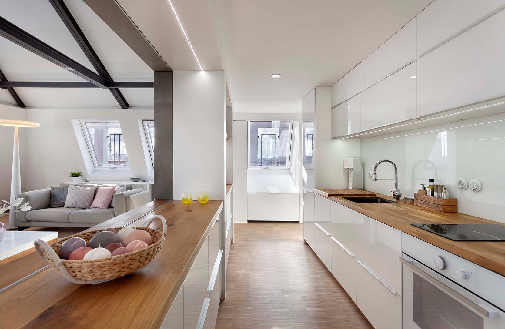 Podkrovní byt Praha - 6