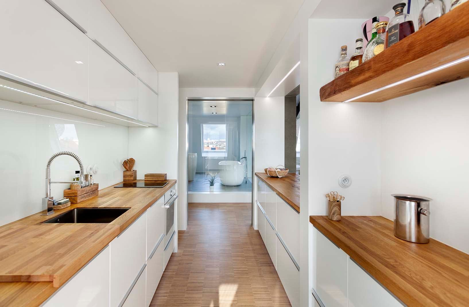 Podkrovní byt Praha - 13